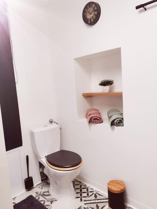 Casa de Férias Jolie Maison Renovee Avec Jardin *