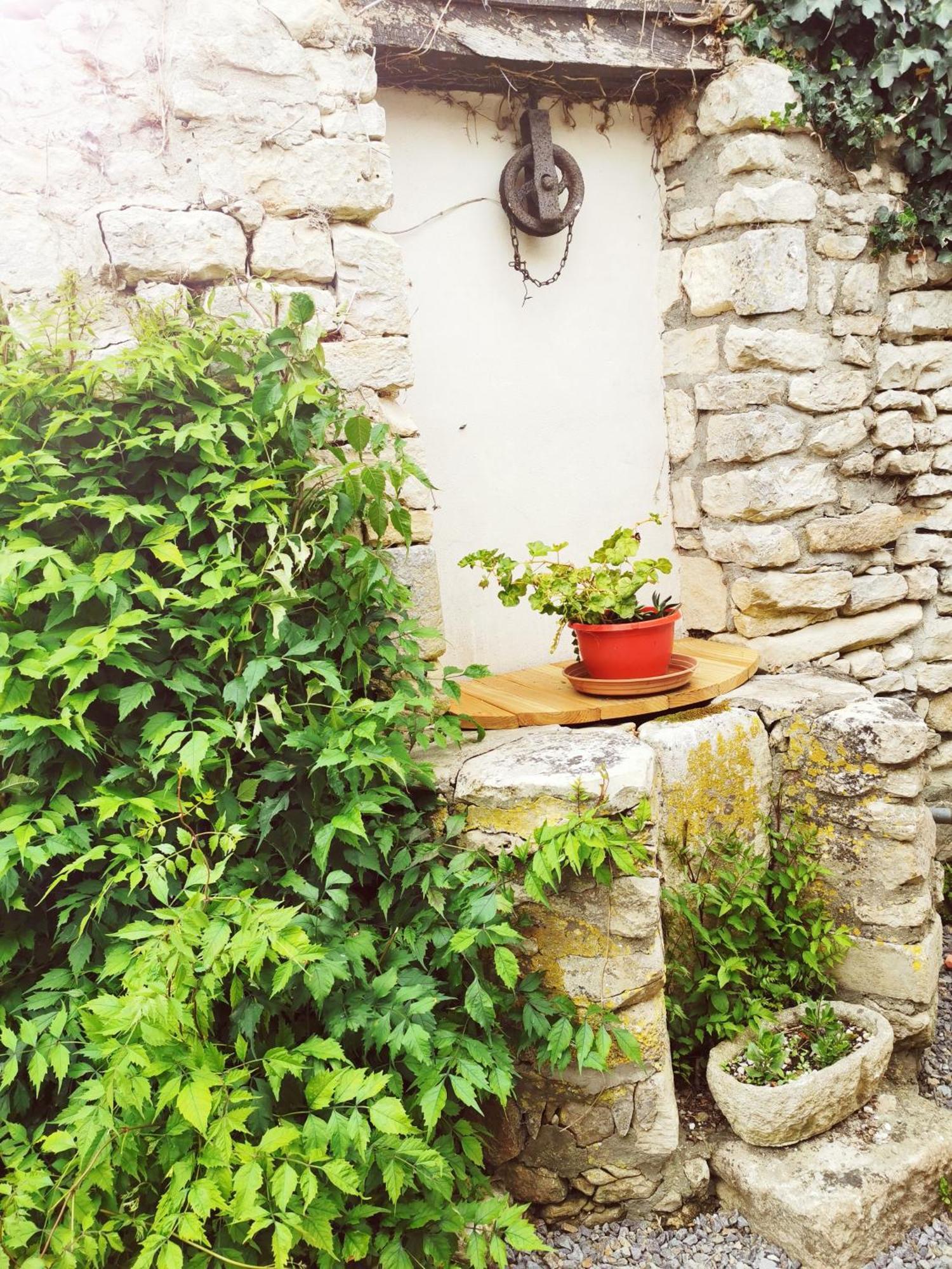 Jolie Maison Renovee Avec Jardin Holiday home Esnandes