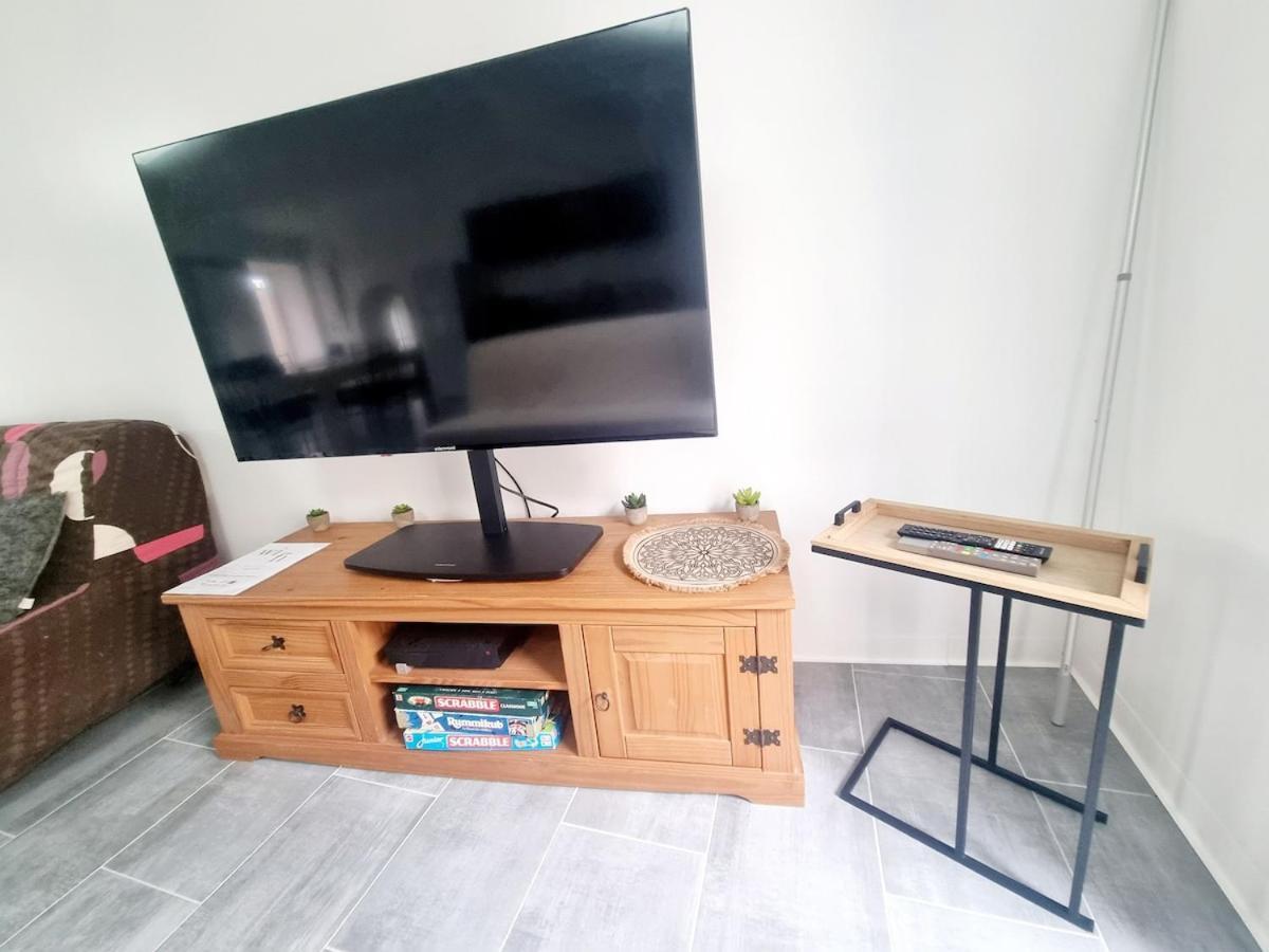 Jolie Maison Renovee Avec Jardin Holiday home Esnandes