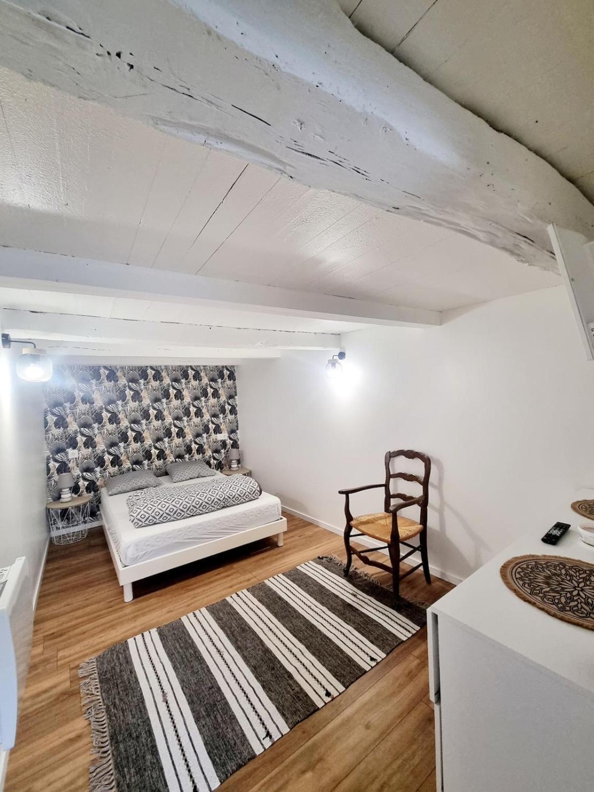 Casa de Férias Jolie Maison Renovee Avec Jardin